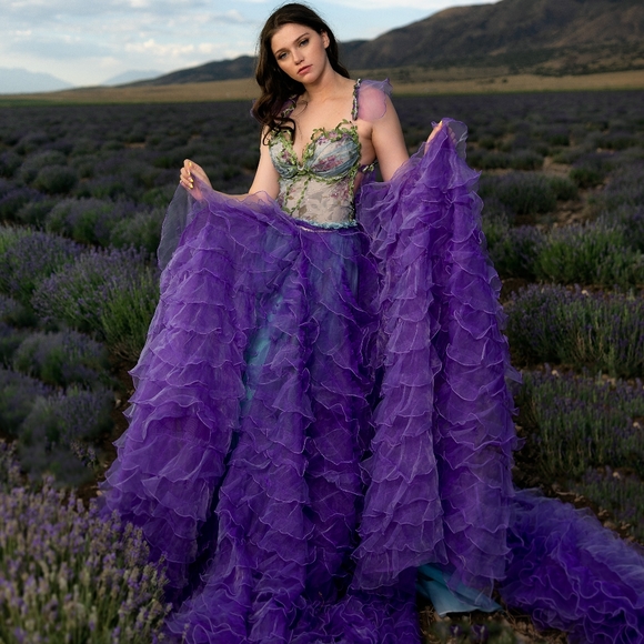 SAMPLE GOWN "EVE" Lavender Ruffle Woodland Princess Wedding Ballgown Set - Picture 13 of 13